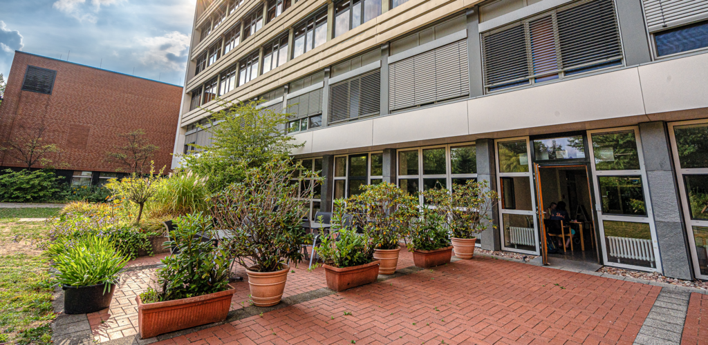 KRH Klinikum Lehrte Außenbereich